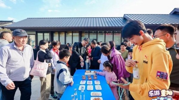 中博策略 逛吃泗泾过重阳！450年叶榭软糕现做现尝，名中医坐镇定制膏方